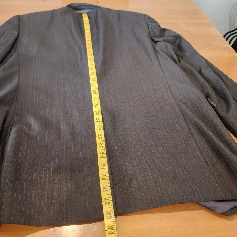 Jos A Bank Signature Gold Wool Business Suit Mens 44L x 39 Gray Pinstripe Career